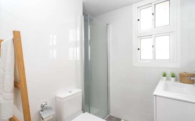 Apartment - 2 Bedrooms with Pool, WiFi and Sea views - 107864