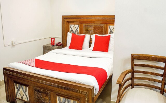 OYO 10678 Hotel Nandanvan