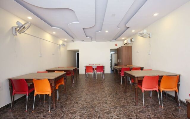OYO 9951 Hotel Satkar Avenue