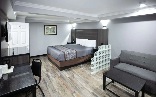 Rodeway Inn & Suites