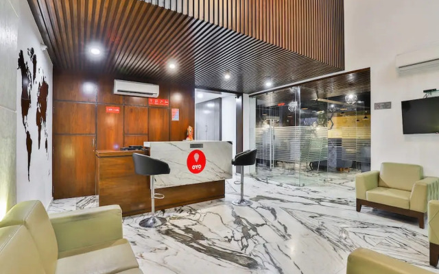 OYO 18585 Hotel Rajdhani