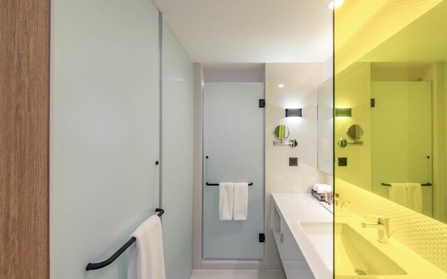 Rezen Sunbow Hotel
