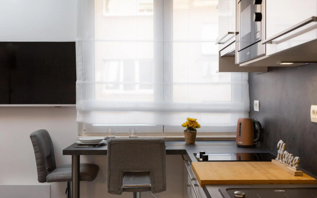 Luxury Studios & Room Five