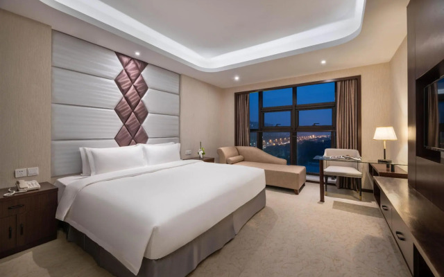 Savile K-Knight Luan Hotel