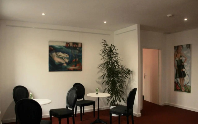 Versava Apartments
