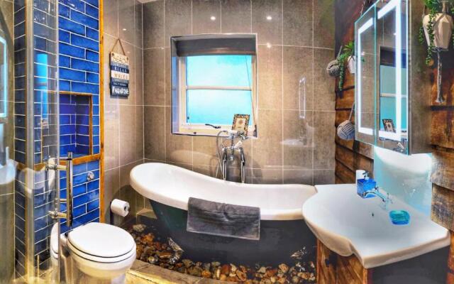 Daweswood Guest Suite - Luxury retreat with optional hot tub