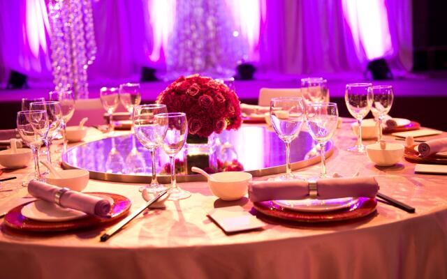 Holiday Inn Cincinnati Airport by IHG