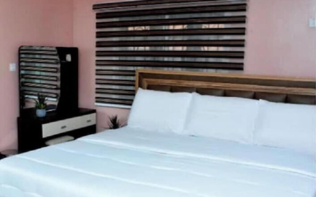 Efeane De-Comfy Apartments.