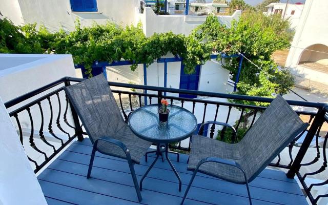 Manios Suites