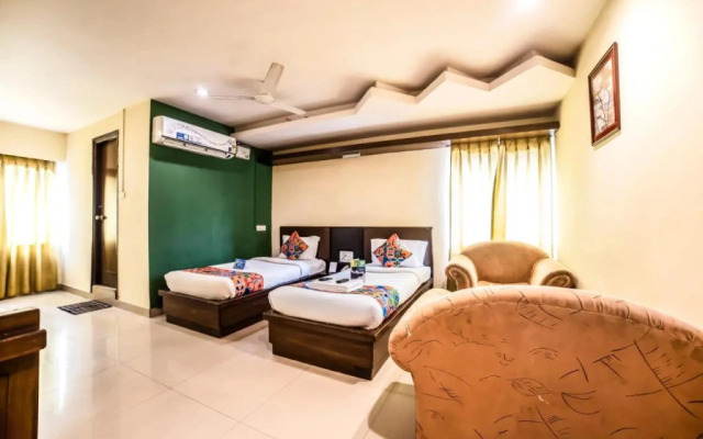 OYO 6648 Hotel Royal Residency