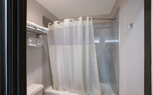 Quality Inn & Suites Junction