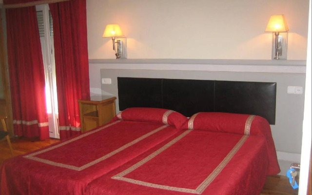 Hostal Canovas