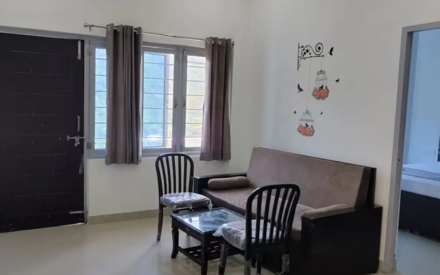 Goroomgo Komfy Stayz Dehradun