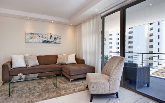 Fairmont 303