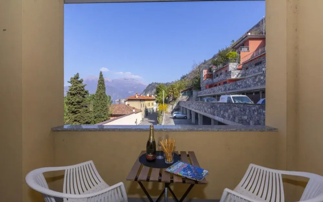 Fontana Del Lago Apt. 11