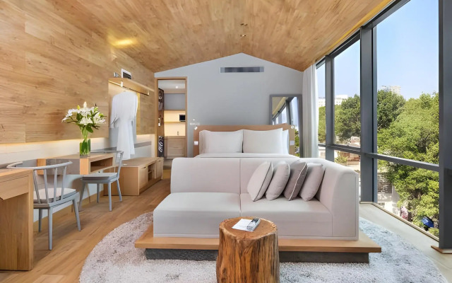 Fusion Suites Saigon