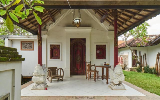 Rumah Paros & Gallery