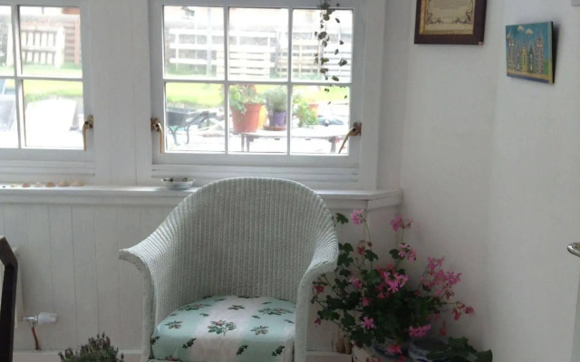 Seashore Cottage