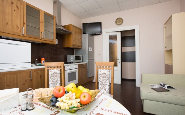 Etazhi 4. Shartashskaja – Shevchenko Kuznechnaja – Lenina – Bazhova