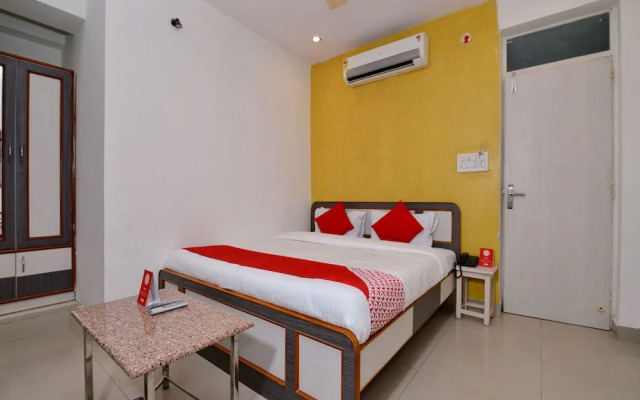 OYO 15164 Hotel Shree Radhey