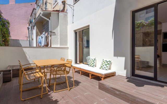 GuestReady - Stunning Boho Retreat in Campolide w Terrace