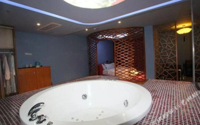 Love Boutique Theme Hotel