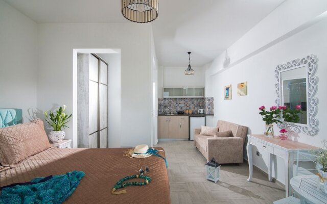 Elimia Suites & Studios