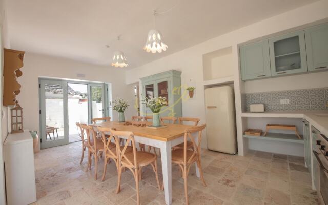 TD Marl Luxury Trulli Experience w Stunning Pool