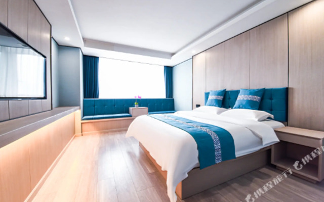 Kaibin light luxury hotel (kuanzhaixiangzi store Chengdu)