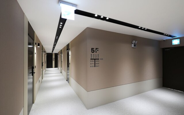 Browndot Airport New Town