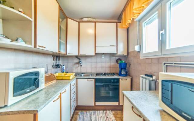 Apartments Dragutin 1063