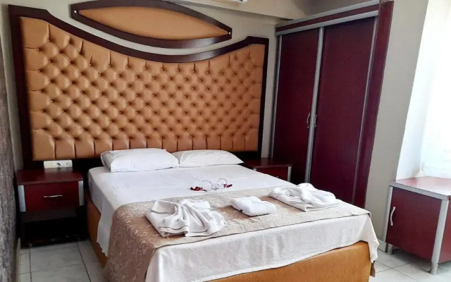 Eras Hotel