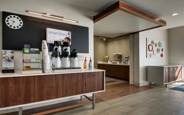 Holiday Inn Express & Suites Mount Vernon by IHG