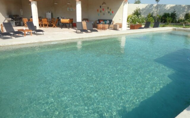 Villa With 7 Bedrooms in Pernes-les-fontaines, With Private Pool, Furn
