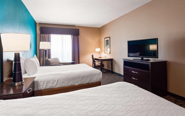 Best Western Plus Hiawatha Hotel