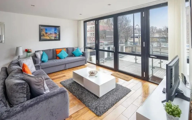 Modern 2bed 2bath, Sleeps 6, 4mins to Euston