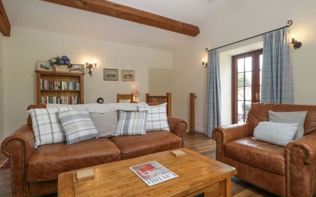 Little Fulford Barn