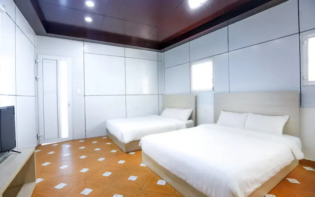 TTR Vincent Hotel