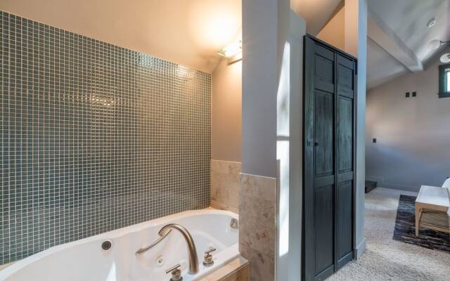 Town Jewel by Exceptional Stays