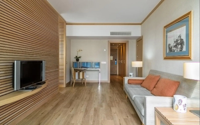 Sesimbra Oceanfront Hotel