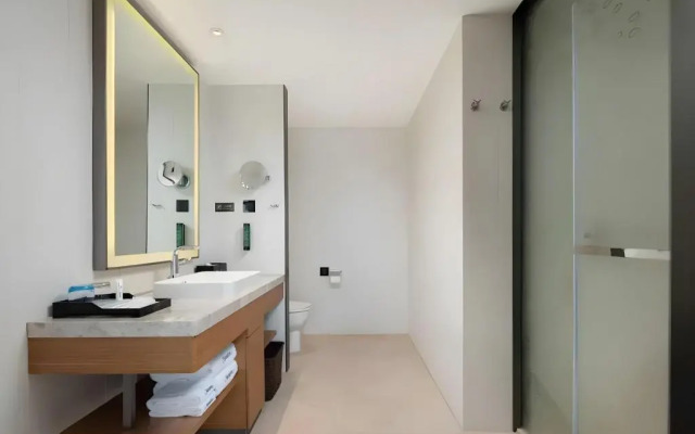 Hampton by Hilton Beihai Station