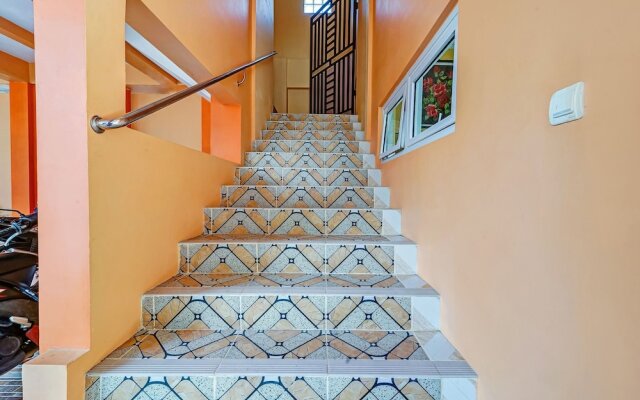 OYO 90768 Endrayanti Inn Syariah