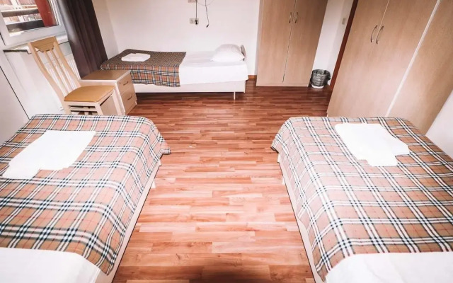 PriyutPandyi Hotel