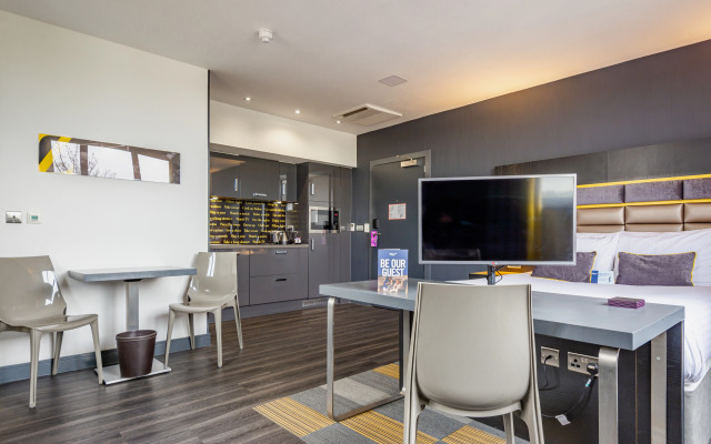 Aparthotel Roomzzz Nottingham City