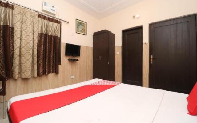 OYO 29073 Hotel Relax
