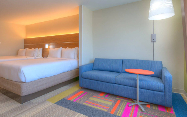 Holiday Inn Express & Suites Tulsa Midtown by IHG