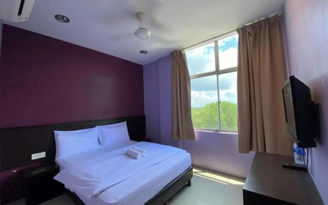 OYO 91185 Dancenter Sepang