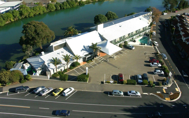 Tides Hotel