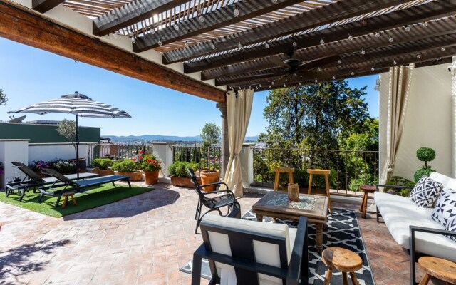 Panoramic Paradise 3BR Overlooking SMA