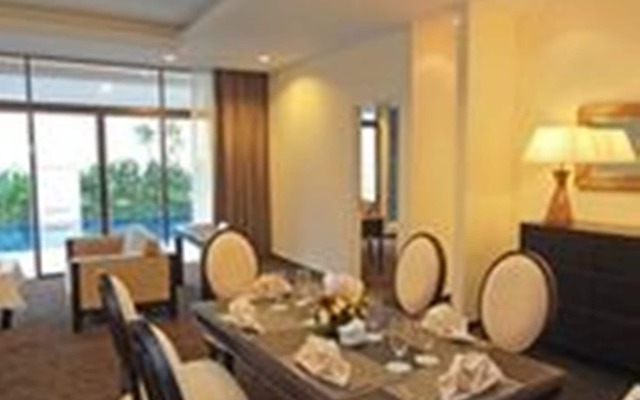 Harmoni One Convention Hotel & Service Apartments